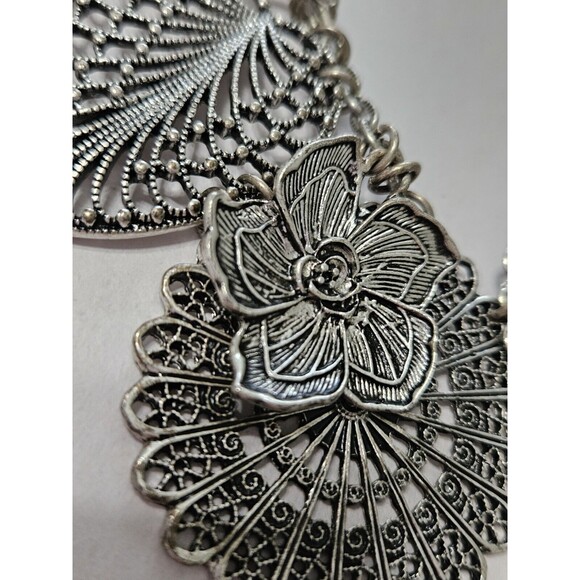 Retired Premier Design Chunky Art Deco Floral Medallion Statement Necklace - Picture 2 of 7